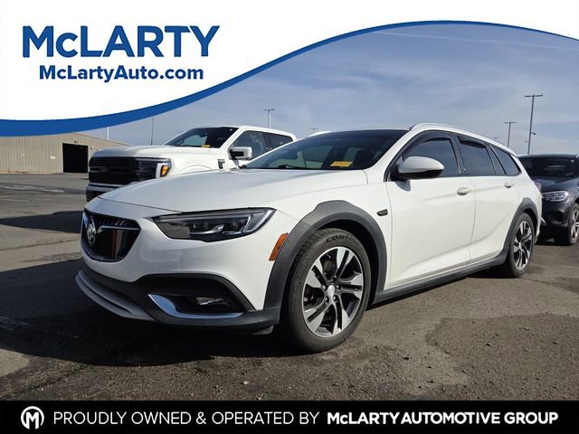 Used 2018 Buick Regal Preferred w/ Sights and Sounds Package AWD/4WD image 1