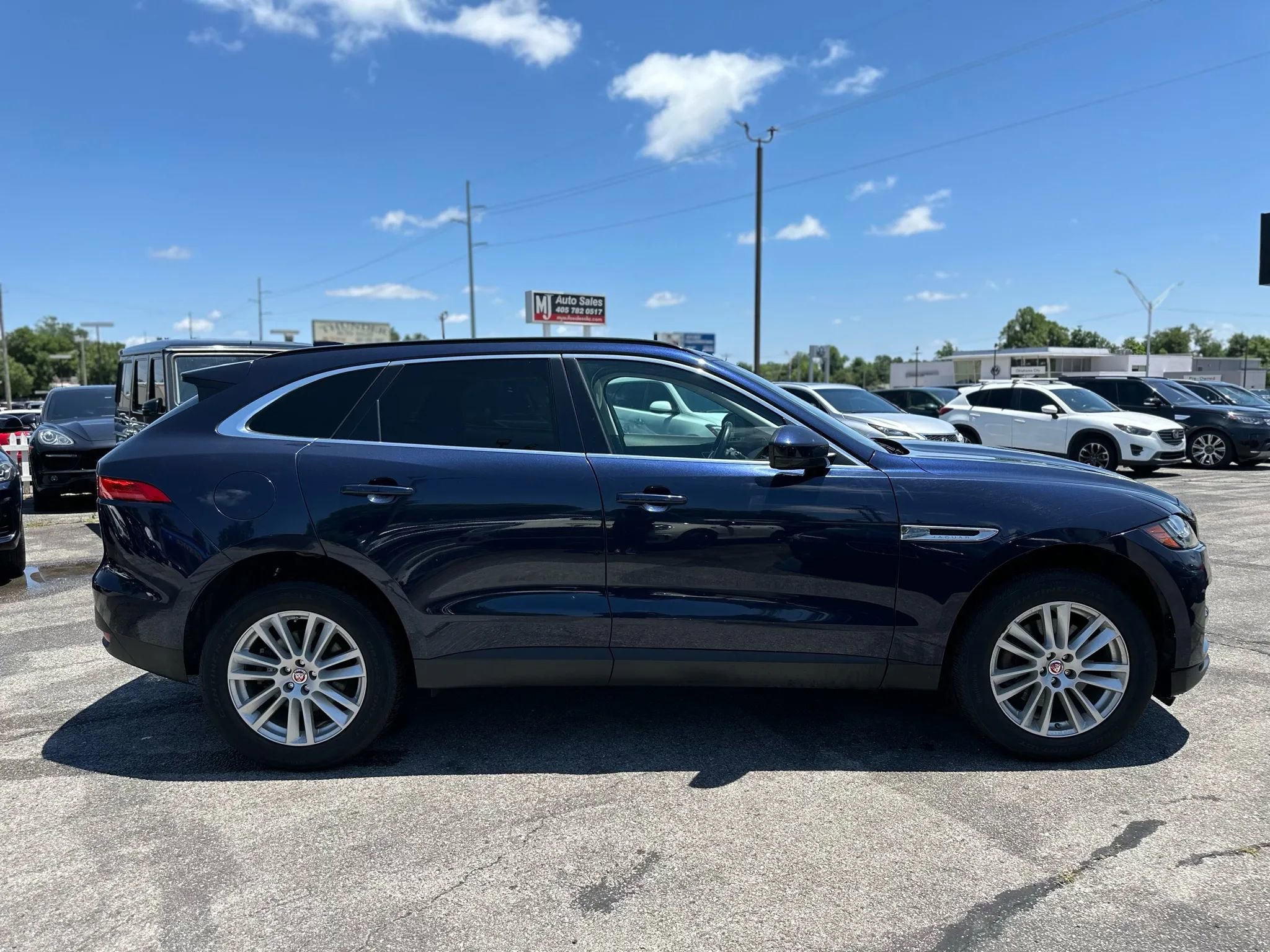 Used 2018 Jaguar F-PACE Prestige image 5