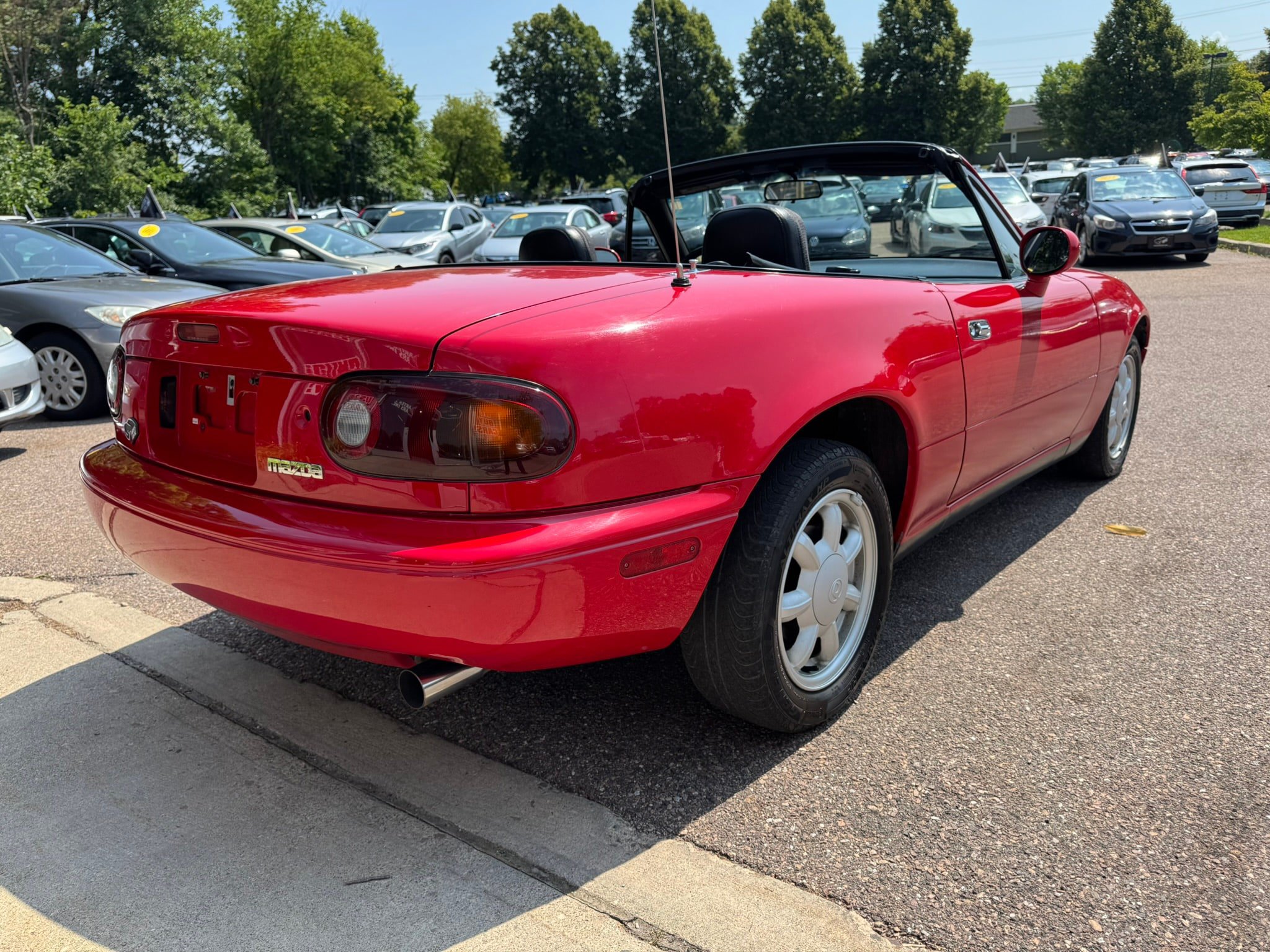Used 1993 MAZDA MX-5 Miata RWD image 8