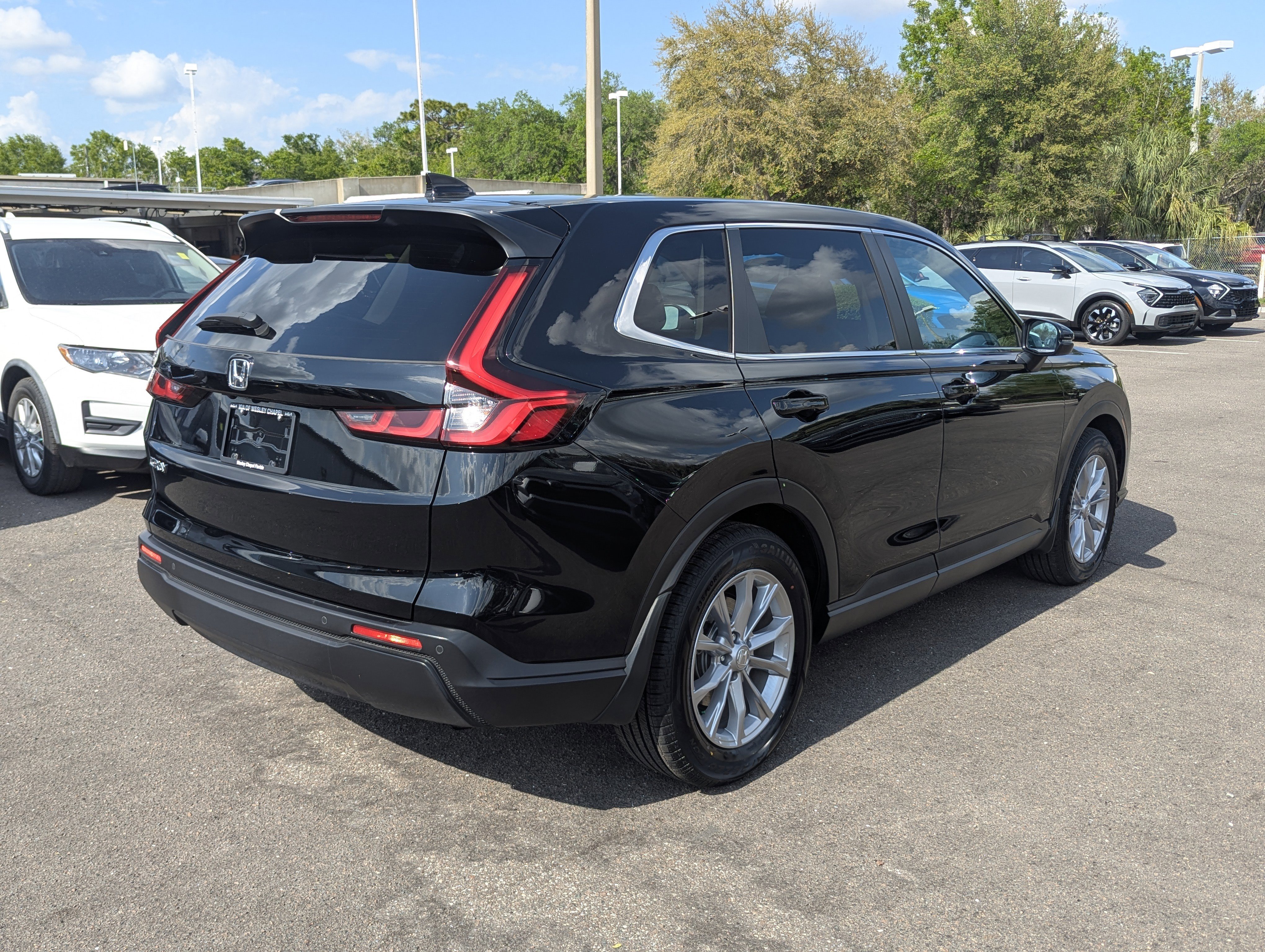 Used 2023 Honda CR-V EX-L image 5