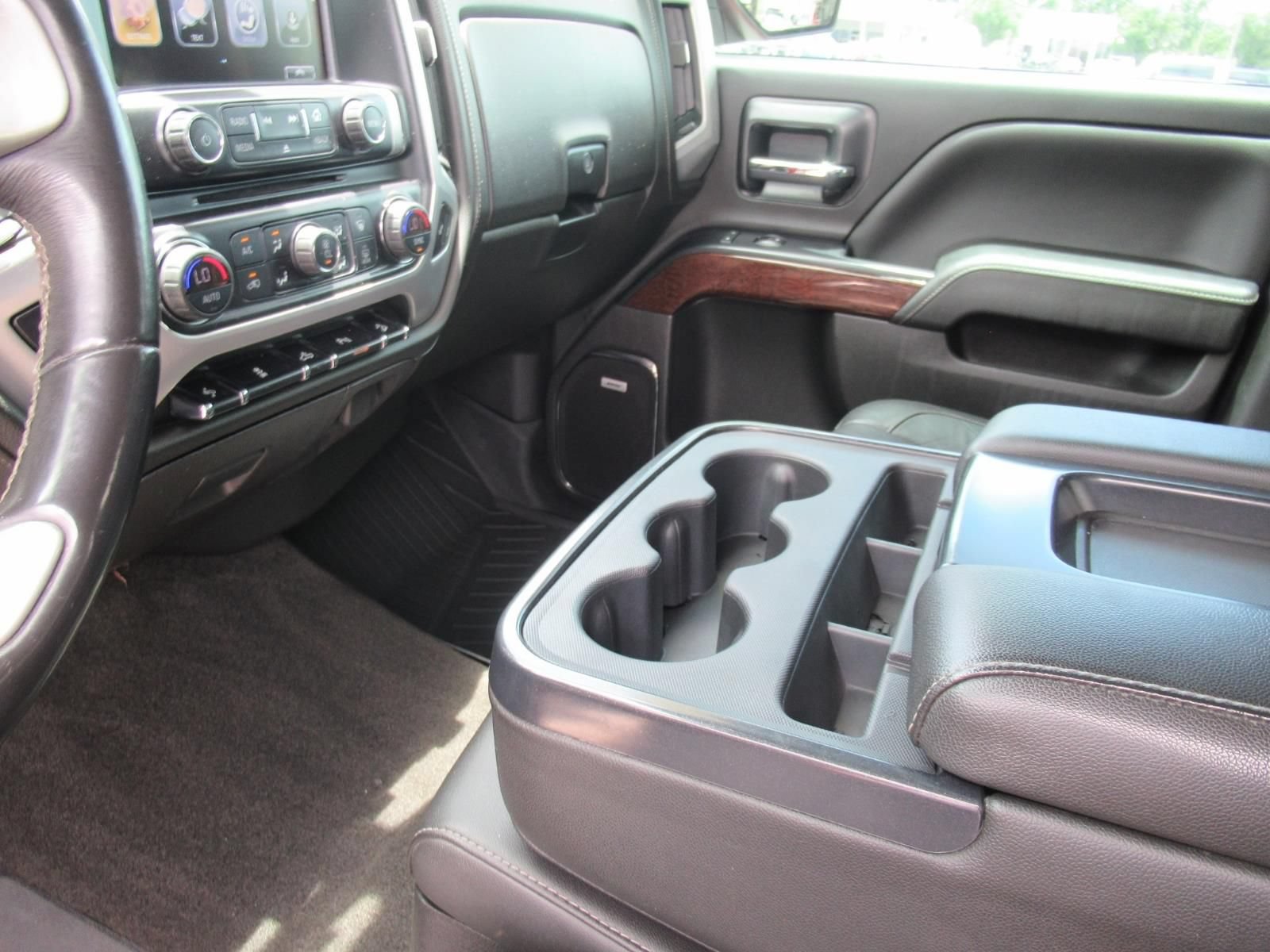 Used 2018 GMC Sierra 1500 SLT w/ SLT Premium Package AWD/4WD image 16