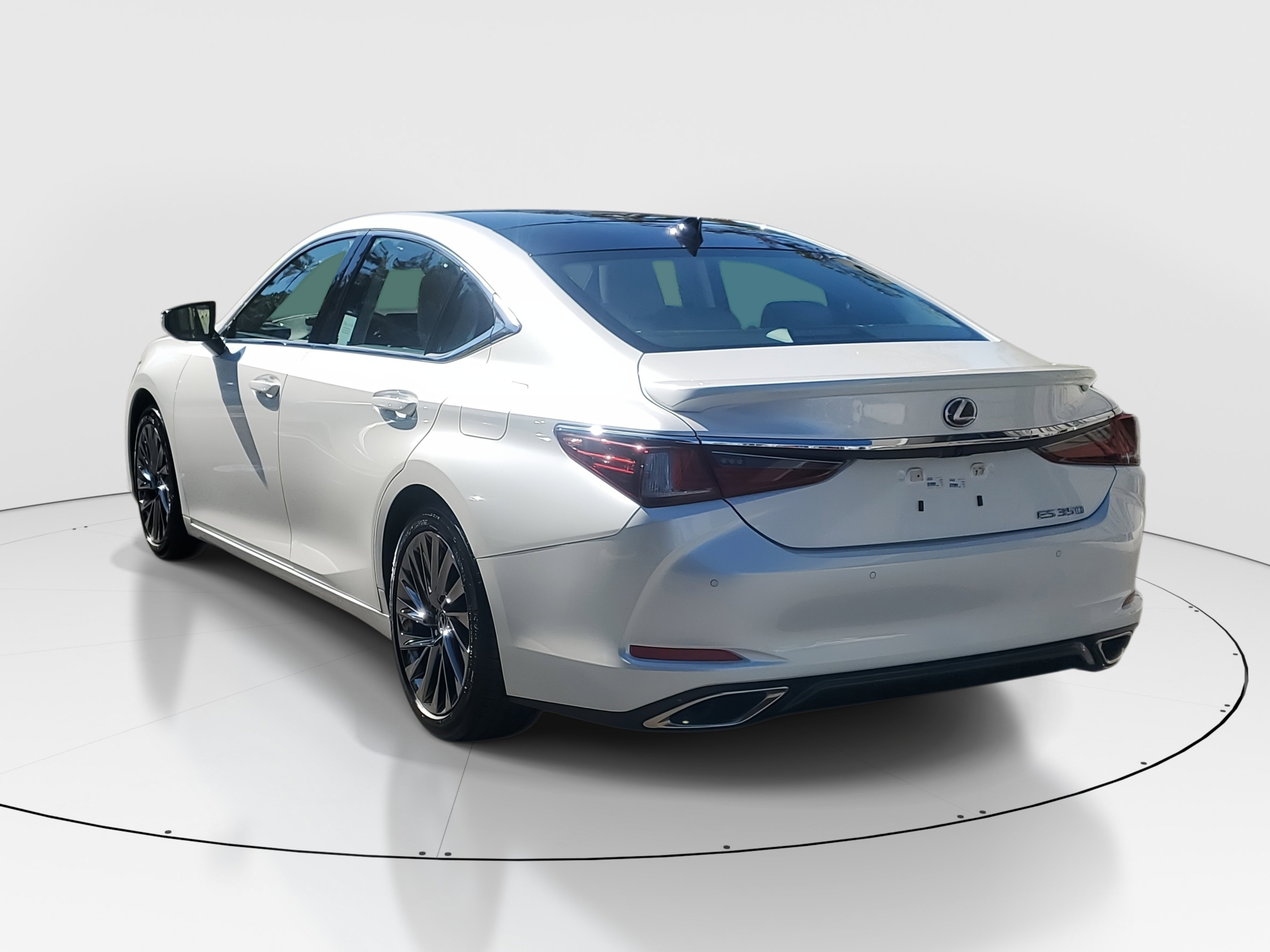 Certified 2024 Lexus ES 350 Ultra Luxury image 5