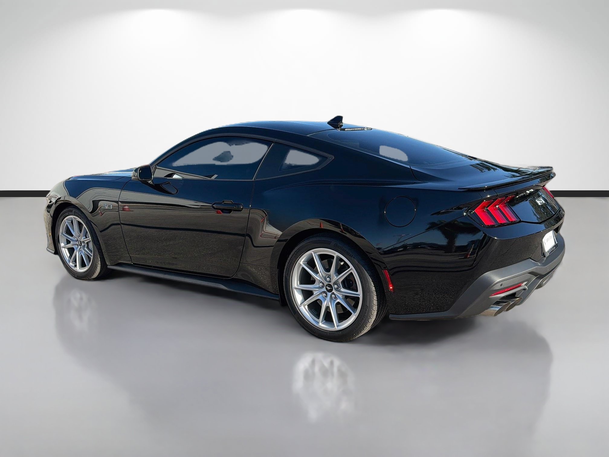 Used 2025 Ford Mustang GT Premium RWD image 5