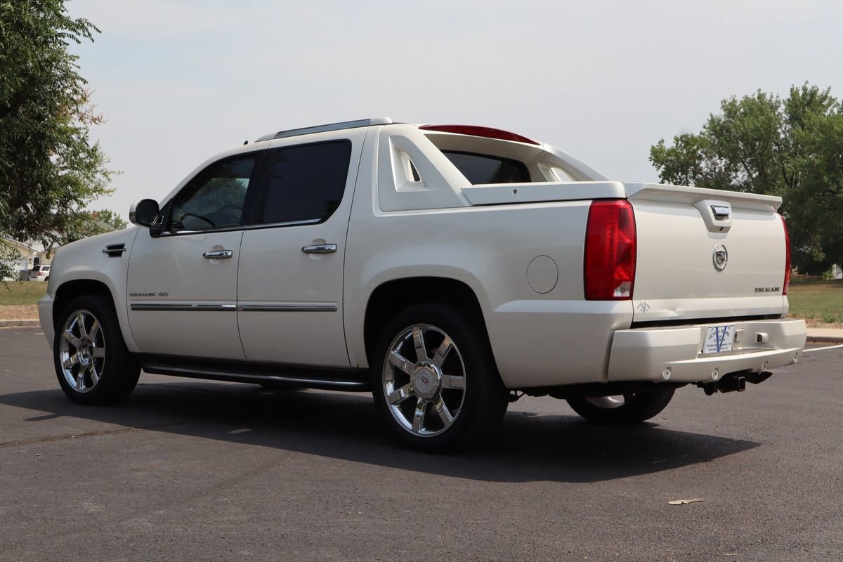 Used 2012 Cadillac Escalade EXT Luxury image 9
