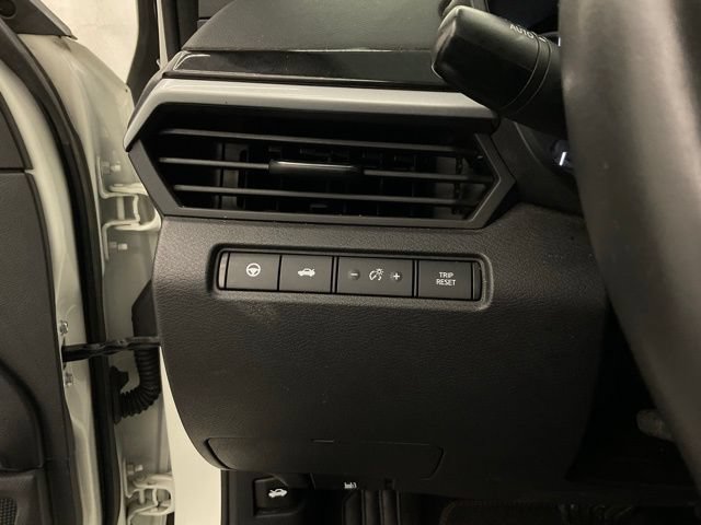 Used 2023 Nissan Altima 2.0 SR FWD image 14