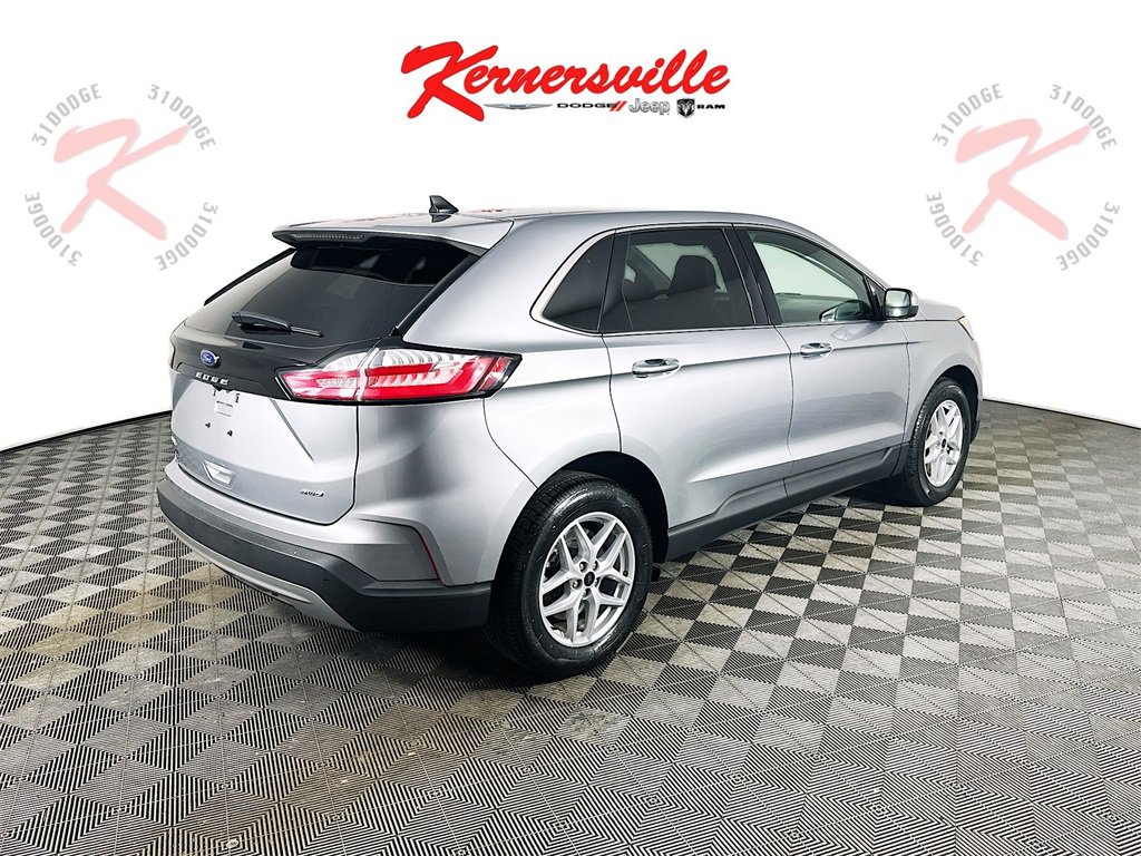 Used 2024 Ford Edge SEL image 7