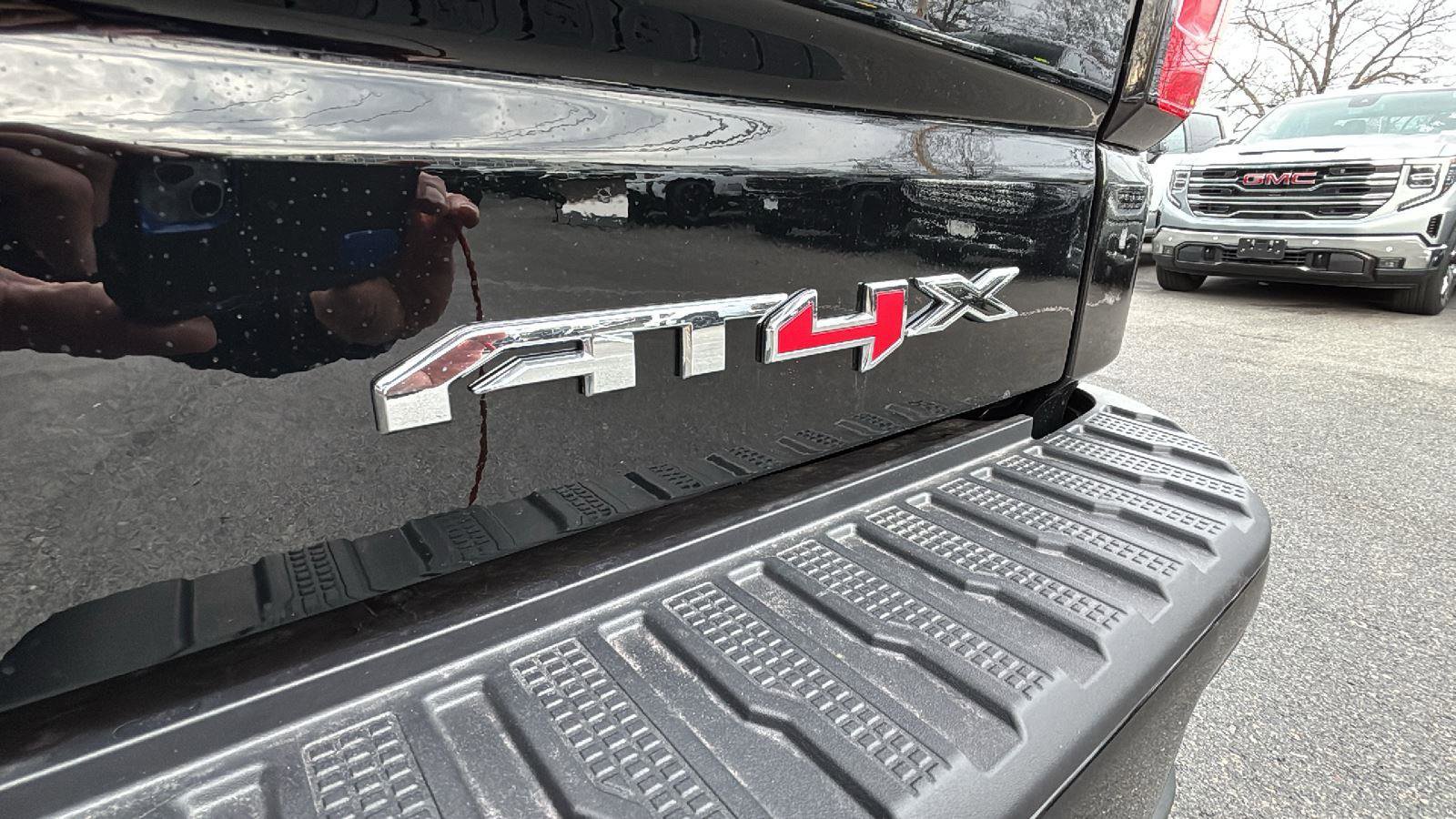 New 2026 GMC Sierra 1500 AT4X image 9