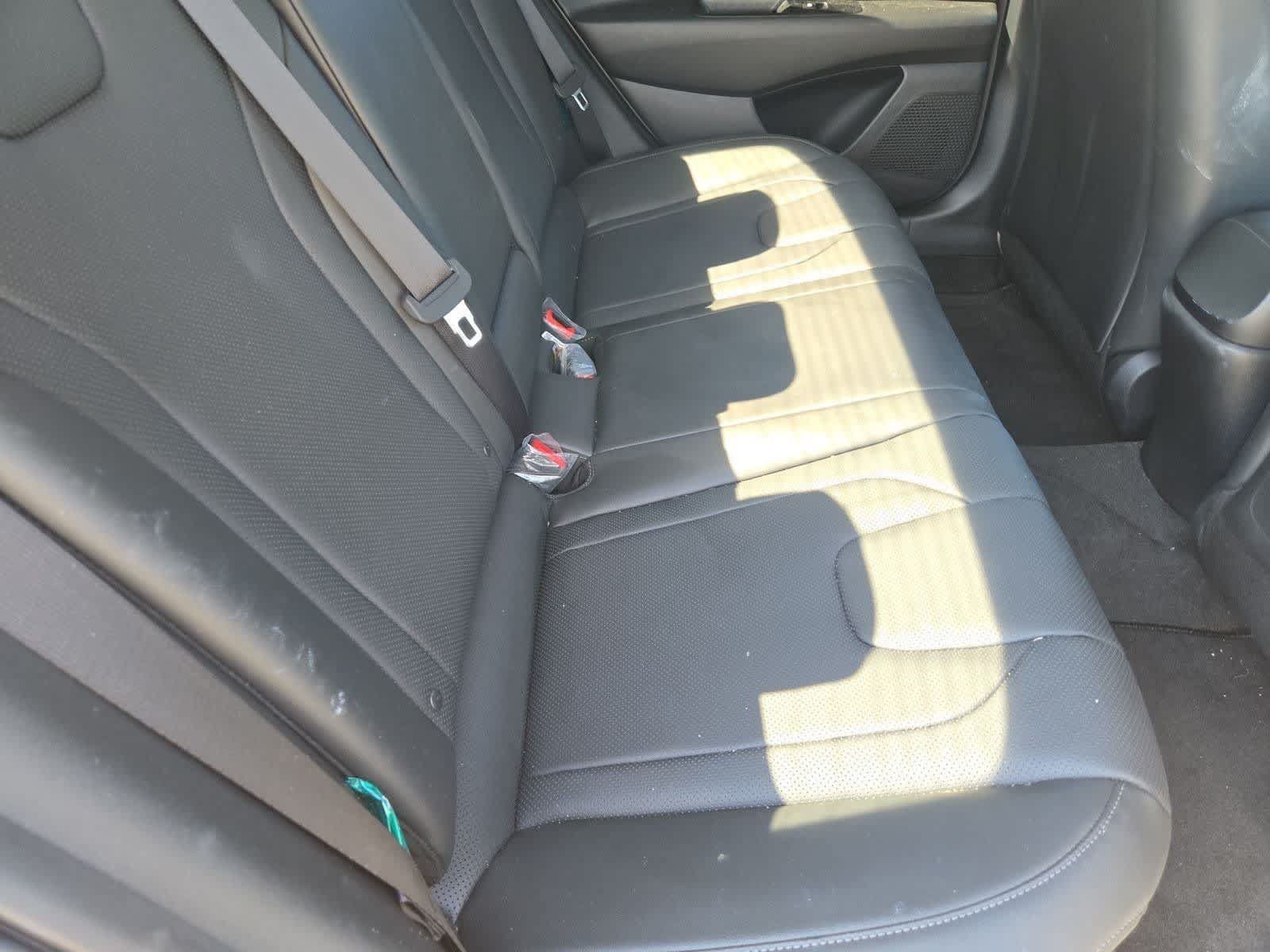 Used 2023 Hyundai Elantra Limited FWD image 19