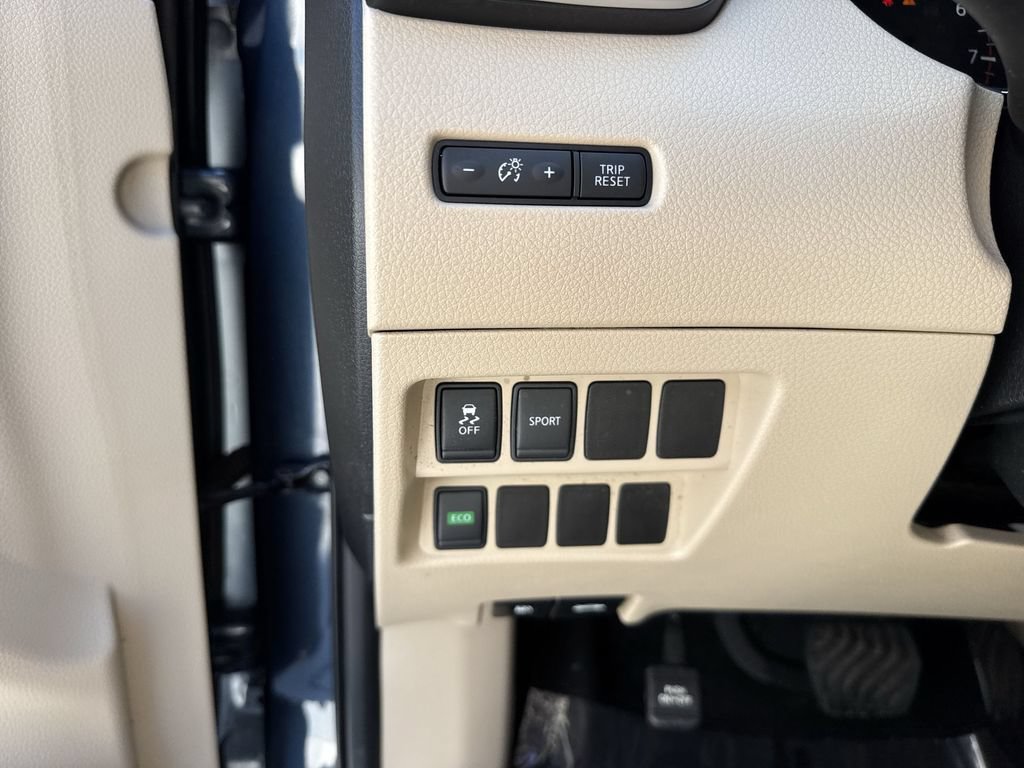 Used 2016 Nissan Rogue S w/ Appearance Package FWD image 55