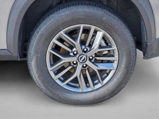 Used 2024 Nissan Rogue S image 16