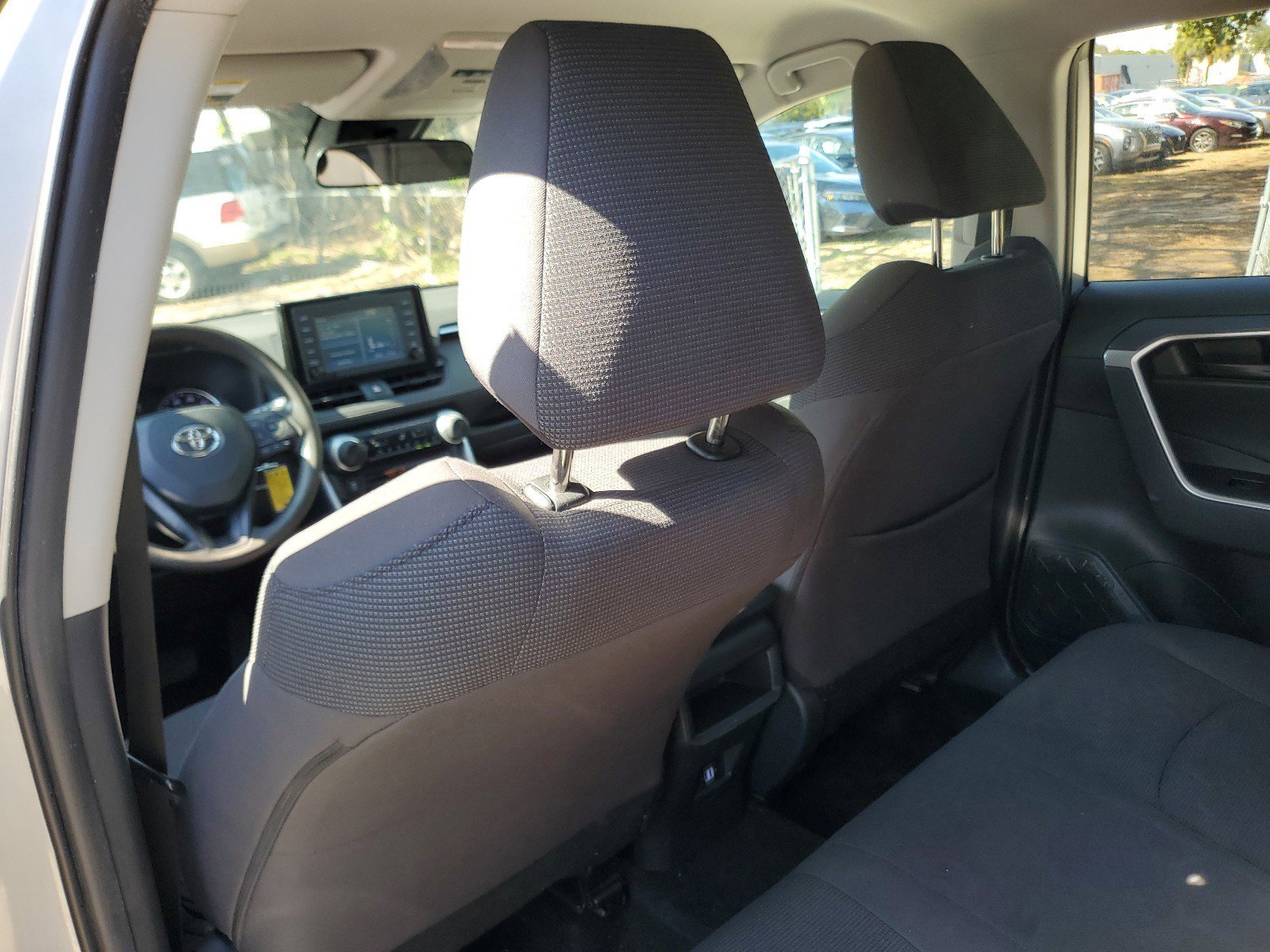 Used 2019 Toyota RAV4 LE FWD image 12