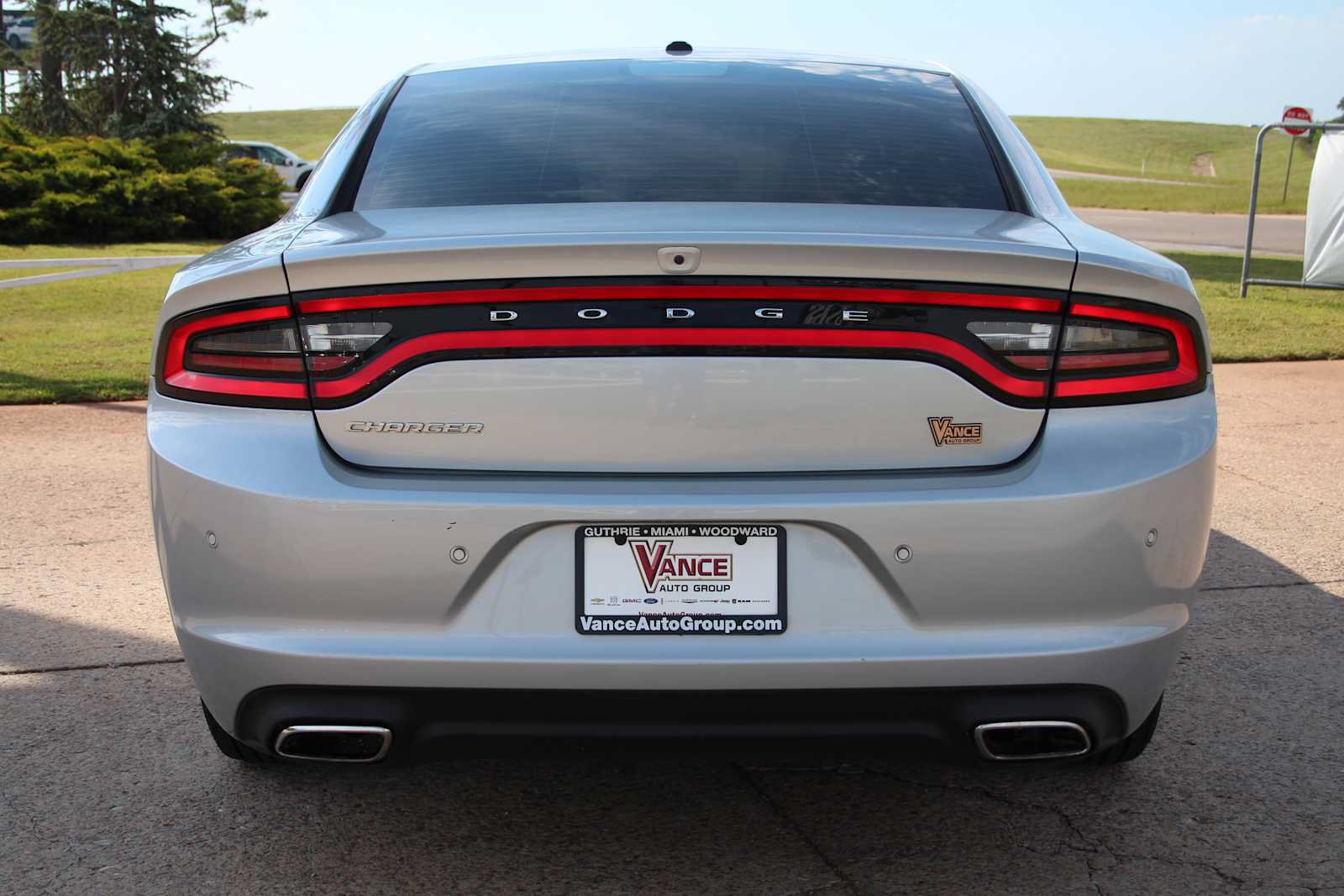 Used 2022 Dodge Charger SXT RWD image 8
