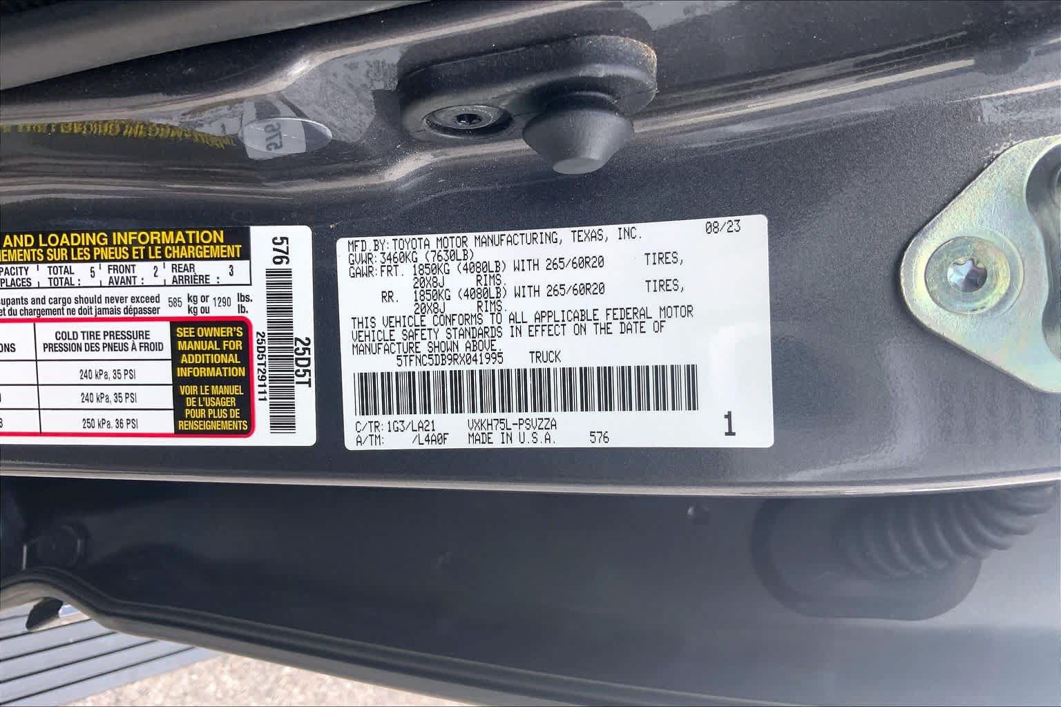 Used 2024 Toyota Tundra Platinum AWD/4WD image 32