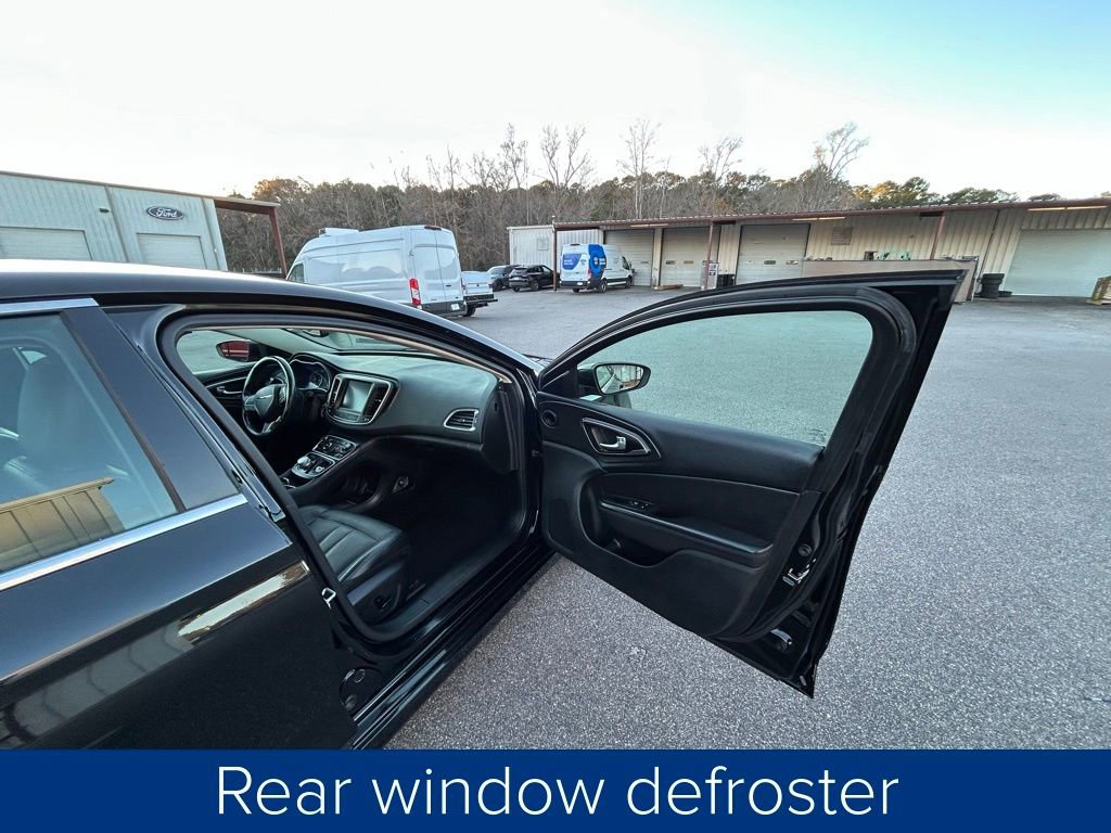 Used 2017 Chrysler 200 Limited Platinum image 23