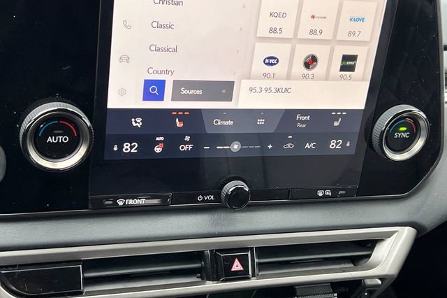 Used 2024 Lexus RX 350 FWD w/ Technology Package image 23