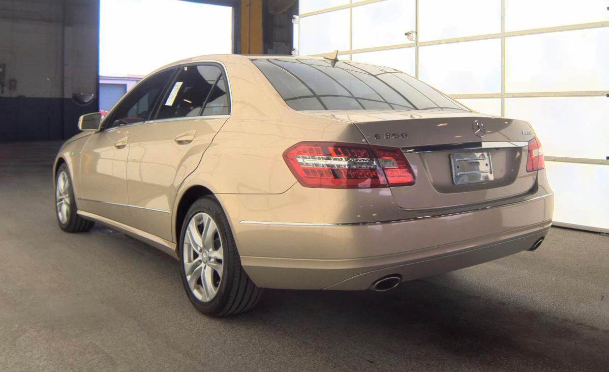 Used 2010 Mercedes-Benz E 350 4MATIC Sedan image 6