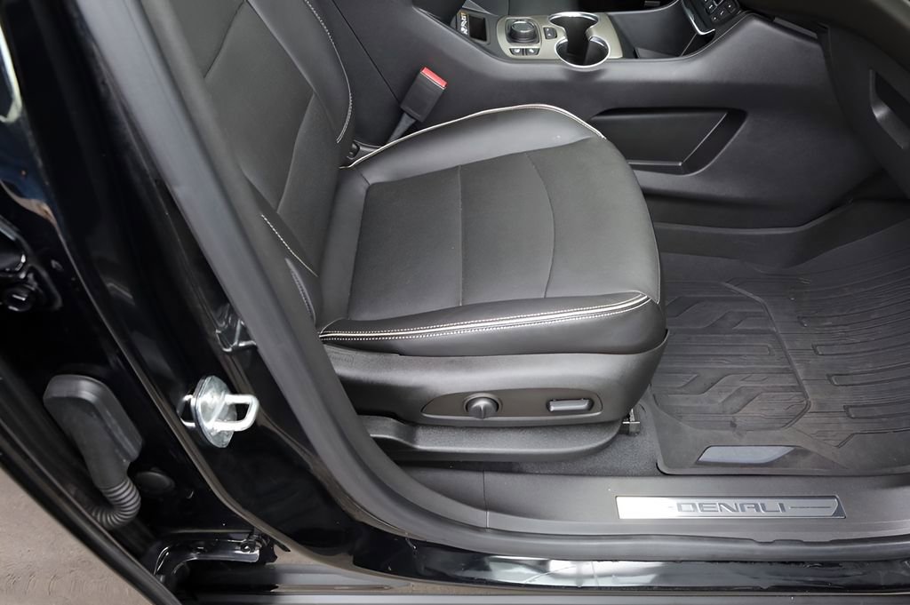 Used 2021 GMC Terrain Denali w/ Denali Premium Package image 24