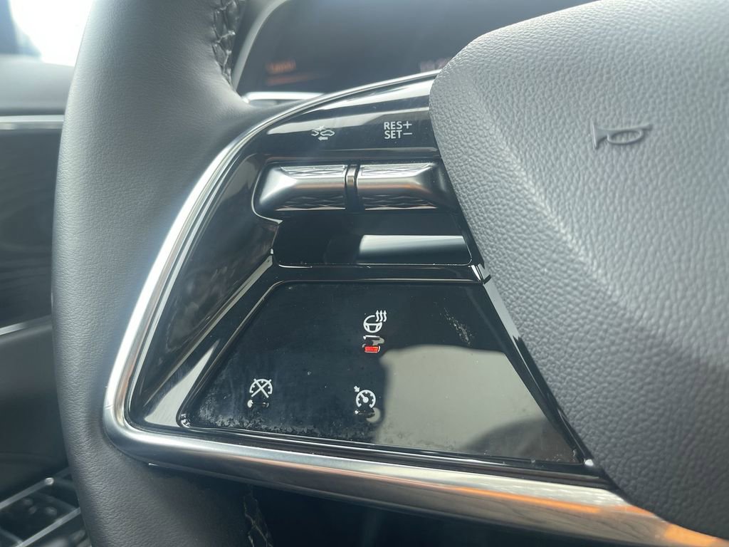 Certified 2024 Cadillac Lyriq Luxury image 20