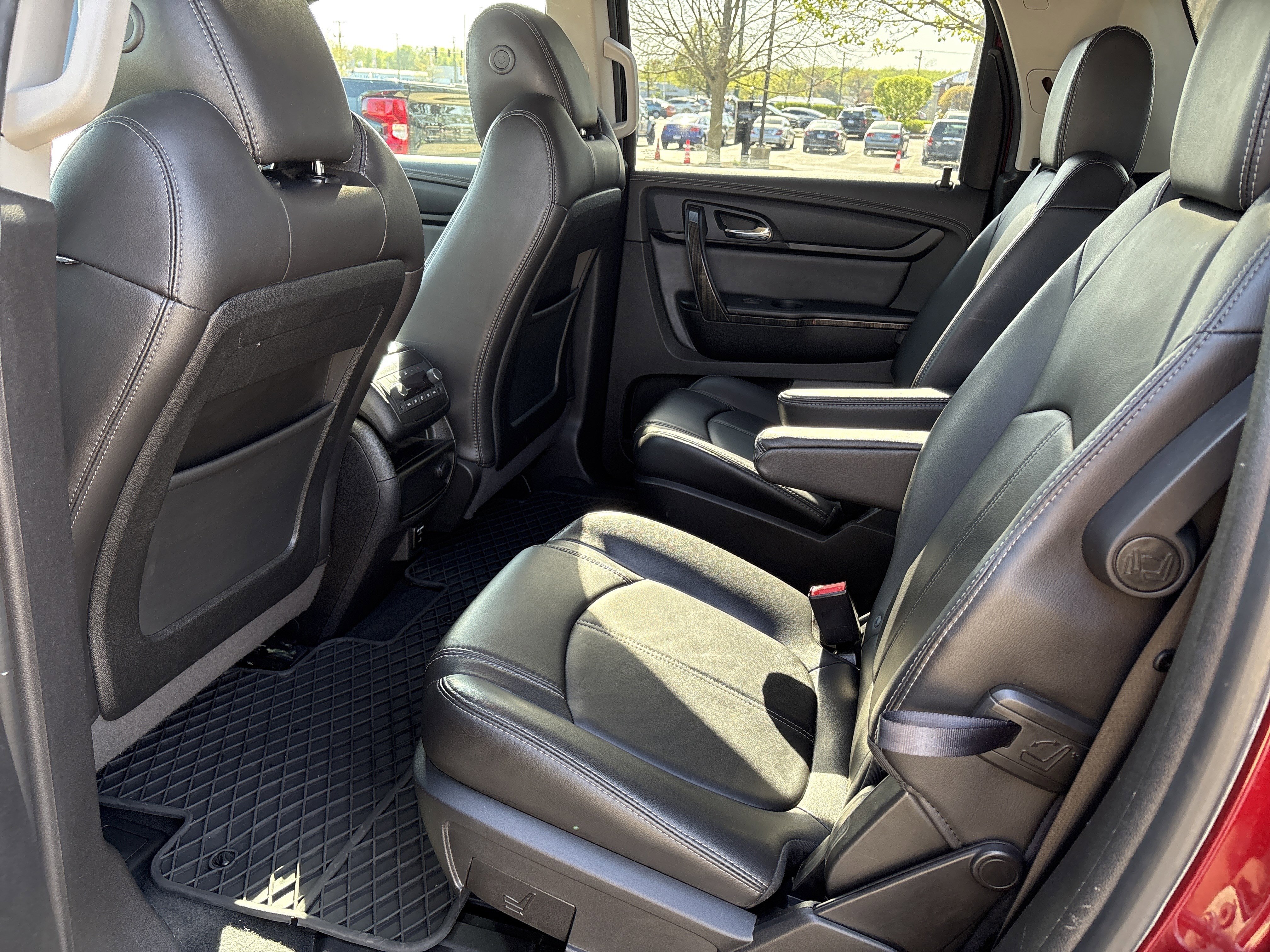 Used 2016 GMC Acadia SLT w/ Open Road Package FWD image 15