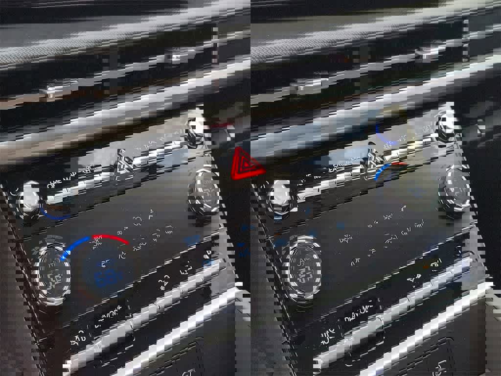 New 2026 Hyundai Santa Fe SE image 30