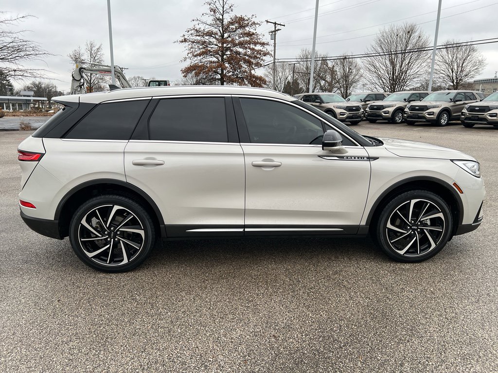 Used 2023 Lincoln Corsair Reserve w/ Equipment Group 201A image 8