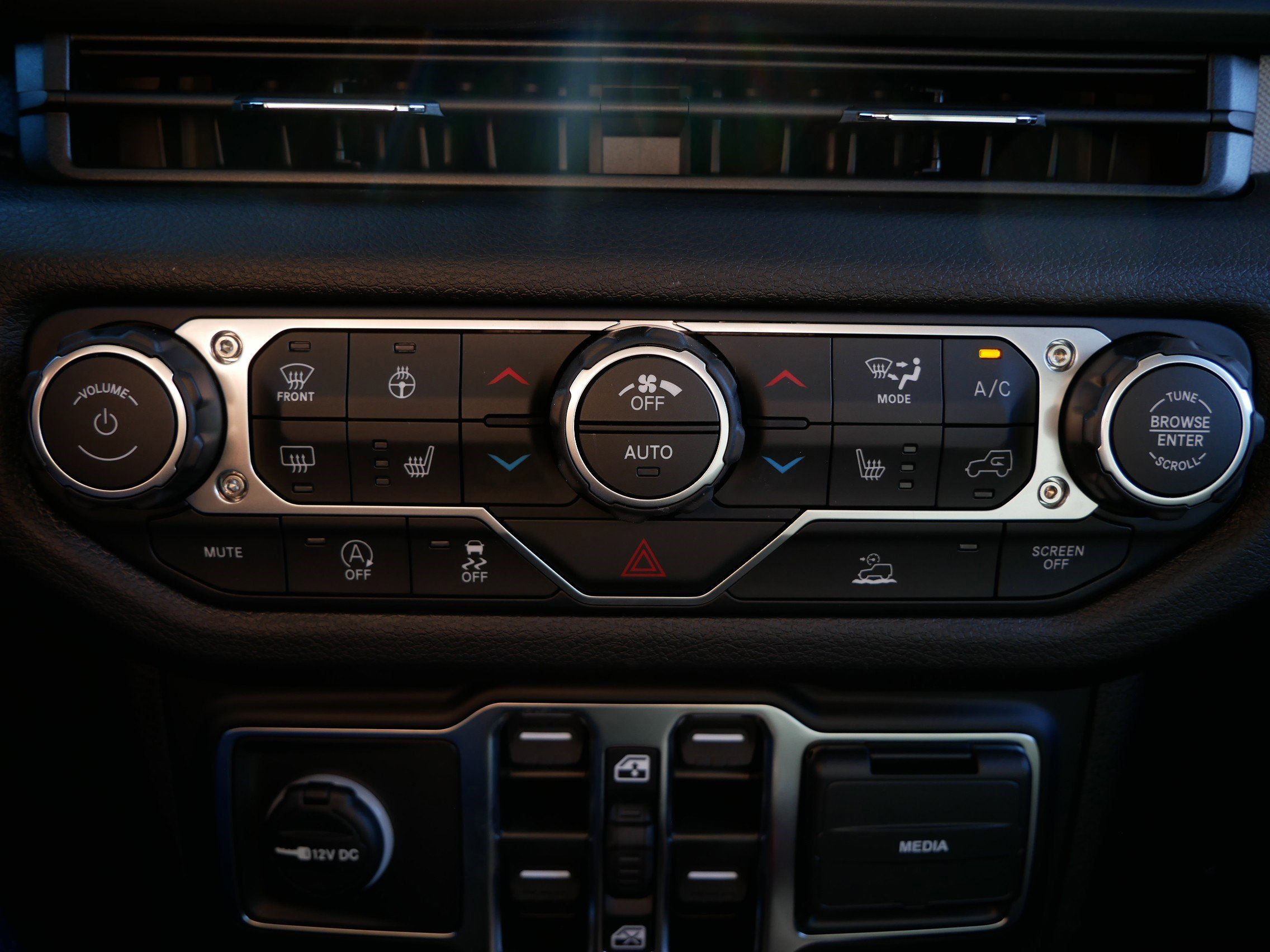 New 2026 Jeep Wrangler Sport S image 18