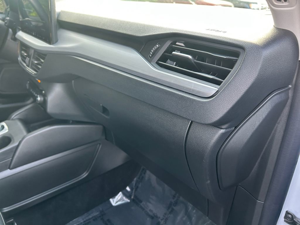 Used 2025 Ford Escape Platinum image 26