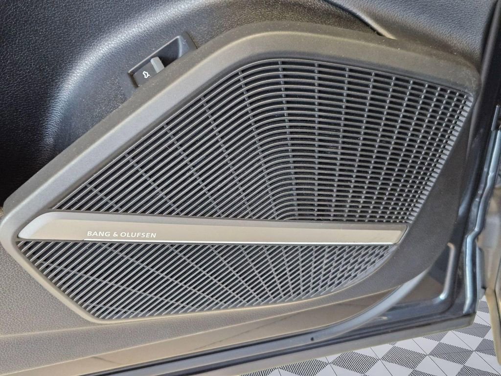 Used 2019 Audi Q5 2.0T Premium Plus w/ Premium Plus Package image 12