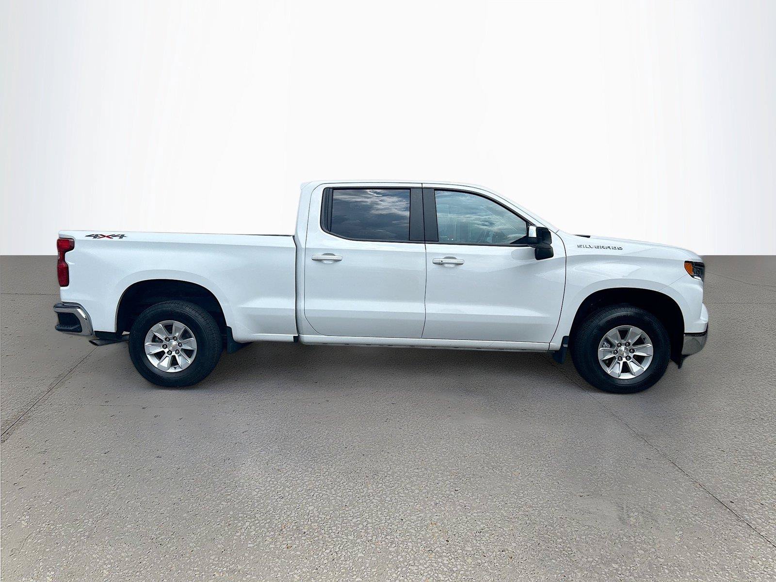 Used 2023 Chevrolet Silverado 1500 LT w/ Protection Package AWD/4WD image 3