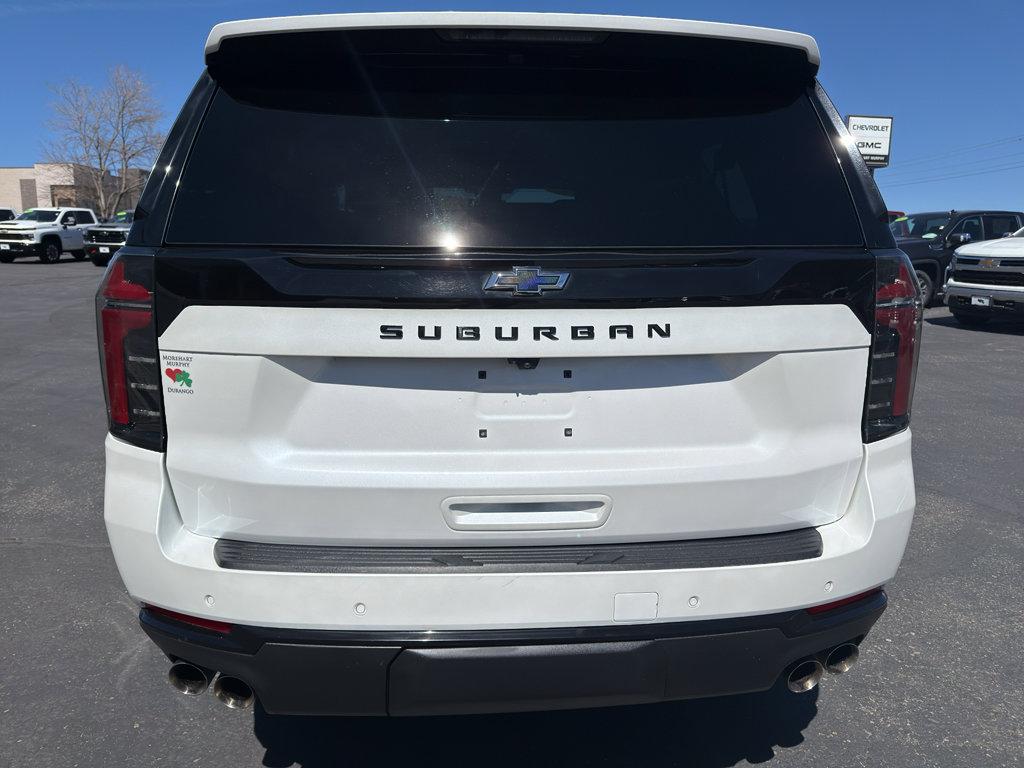 Used 2025 Chevrolet Suburban Z71 image 9