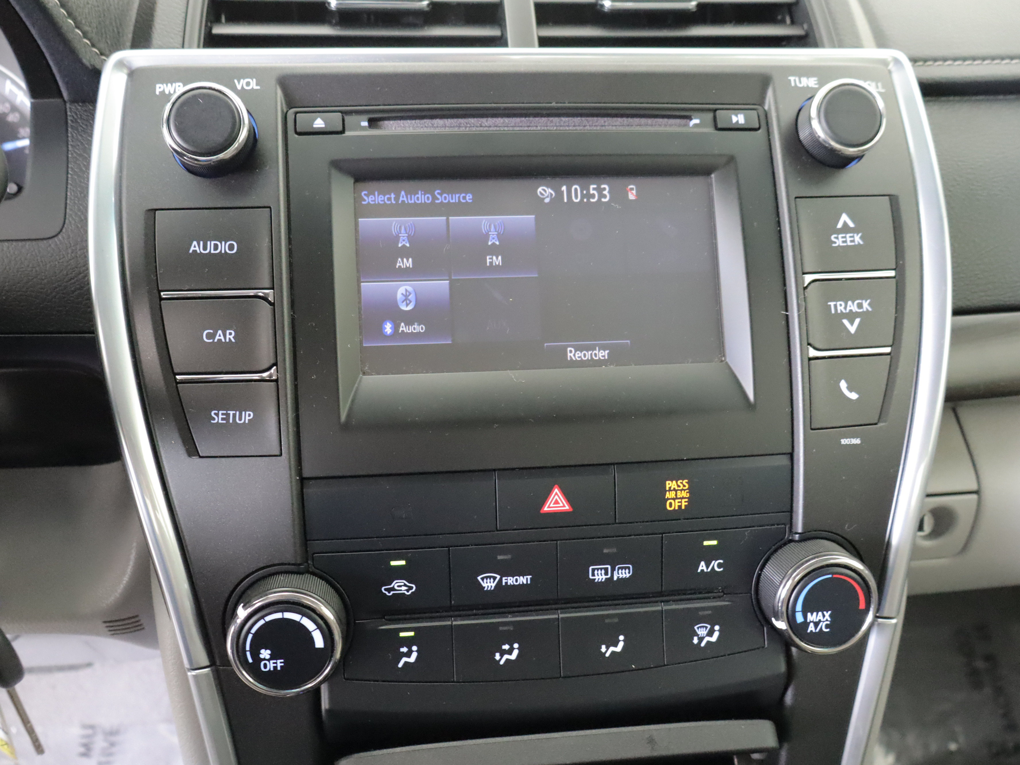 Used 2015 Toyota Camry LE FWD image 14