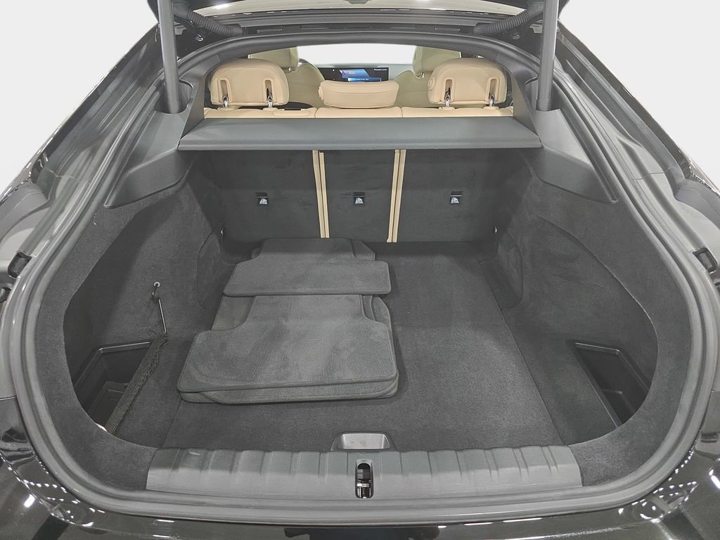 Used 2023 BMW i4 eDrive35 w/ Premium Package image 27