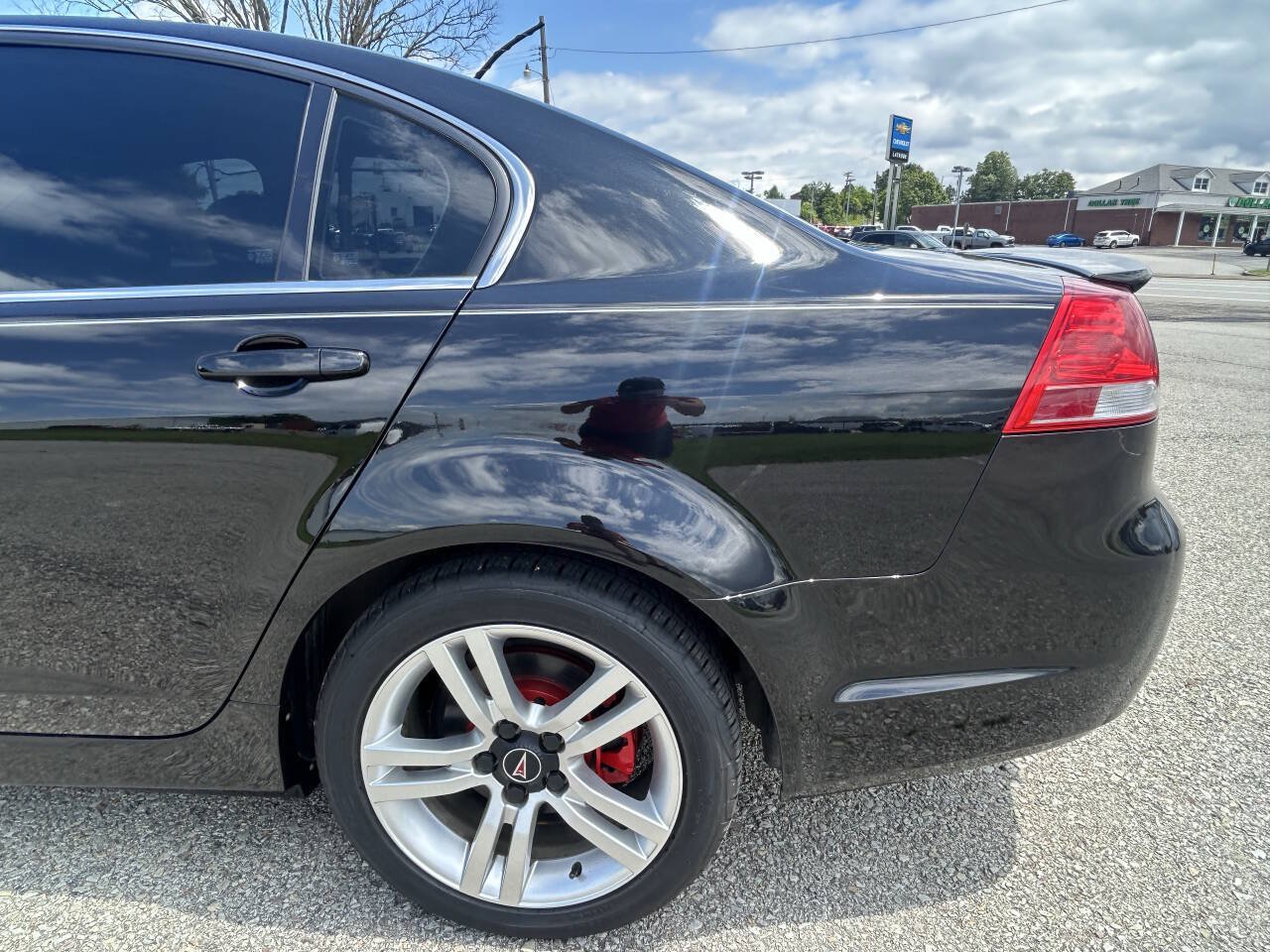 Used 2008 Pontiac G8 w/ Premium Package RWD image 12