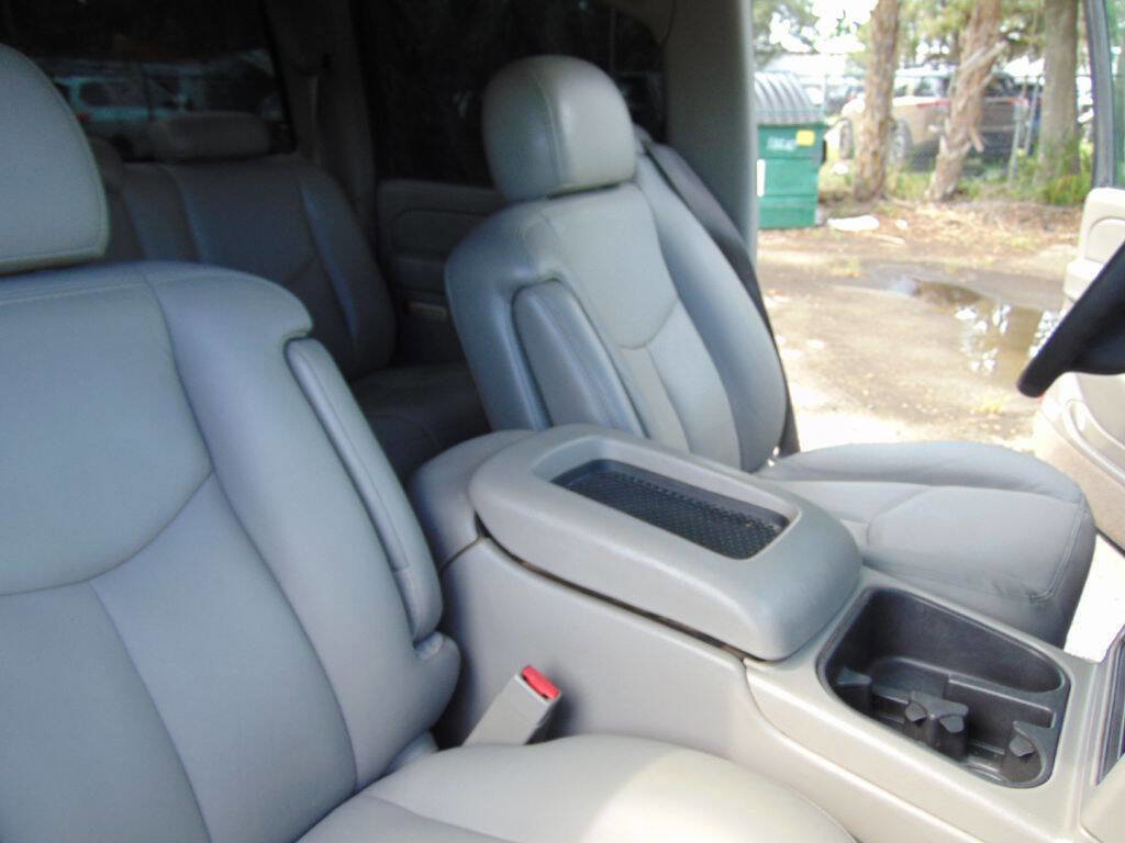 Used 2005 Chevrolet Silverado 2500 LS w/ Heavy-Duty Power Package image 27