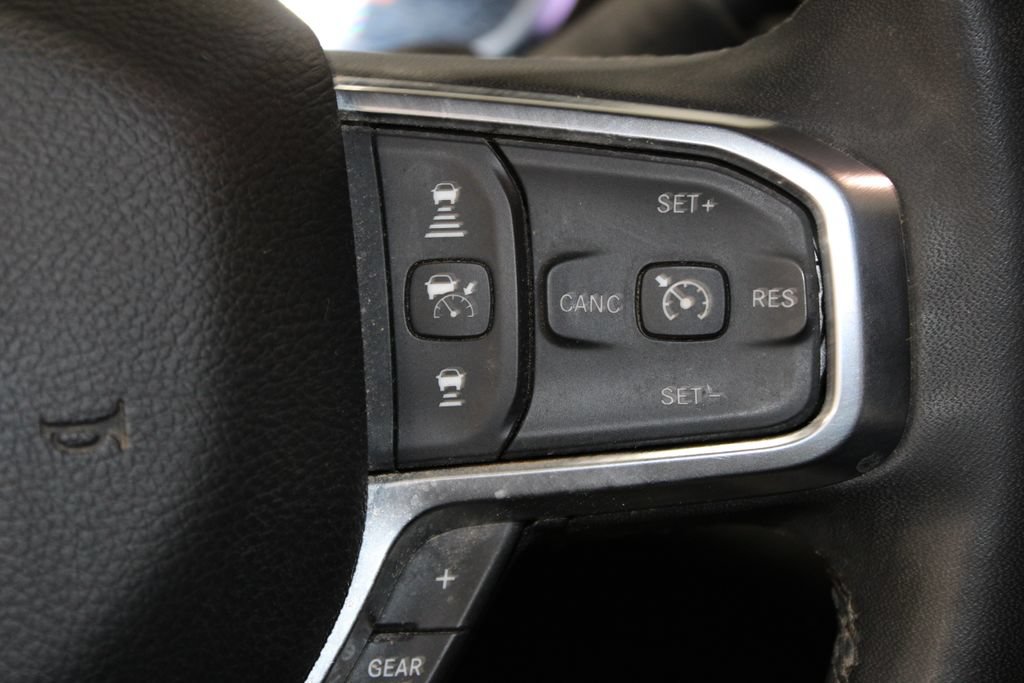 Used 2025 RAM 2500 Laramie AWD/4WD image 22