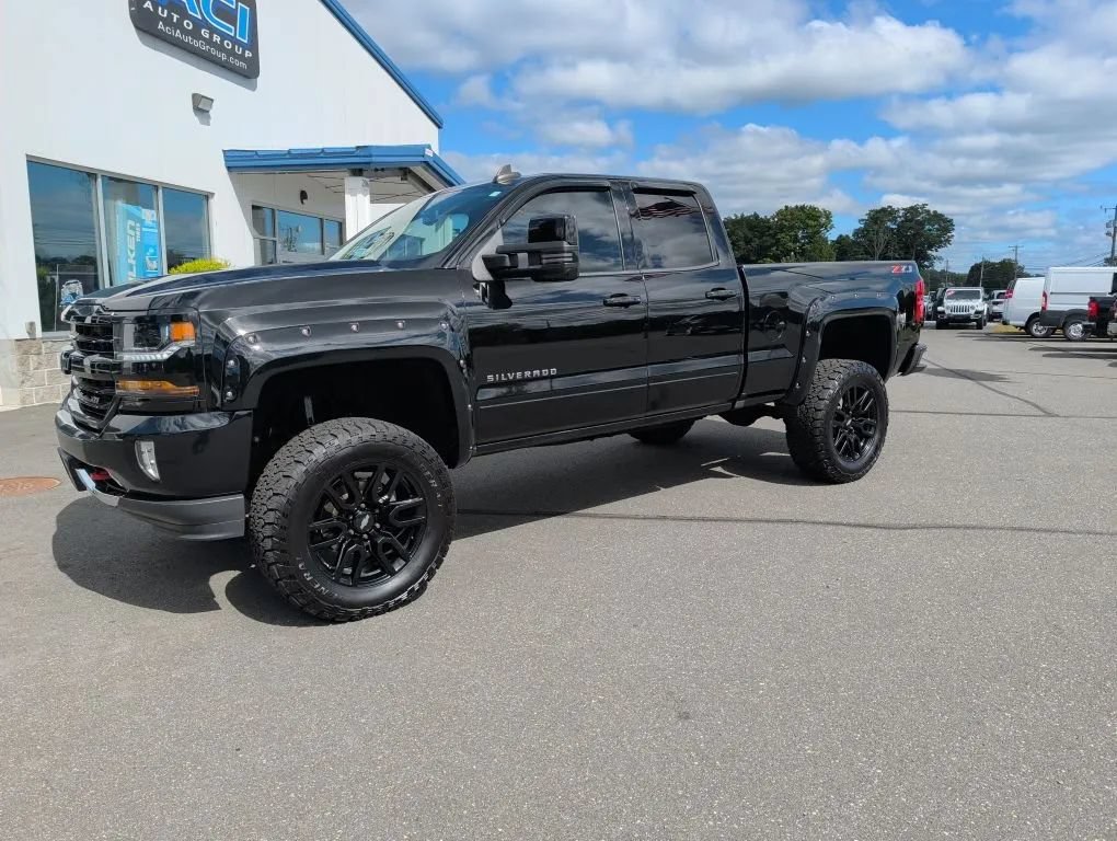 Used 2018 Chevrolet Silverado 1500 LT w/ All Star Edition AWD/4WD image 1