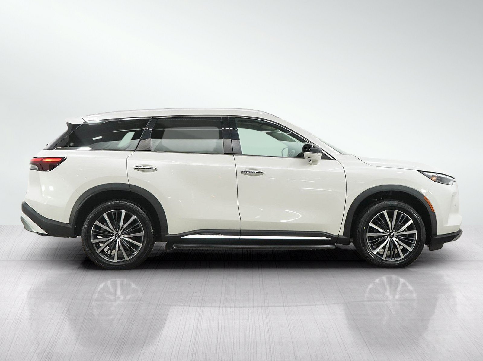 Used 2023 INFINITI QX60 Sensory AWD/4WD image 6