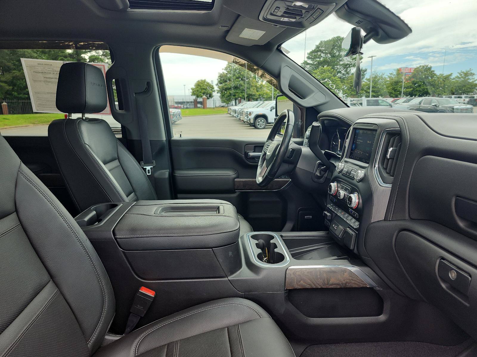 Certified 2022 GMC Sierra 2500 Denali w/ Denali Ultimate Package AWD/4WD image 10