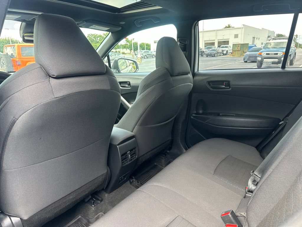 Certified 2023 Toyota Corolla Cross AWD Hybrid w/ Moonroof Package image 25
