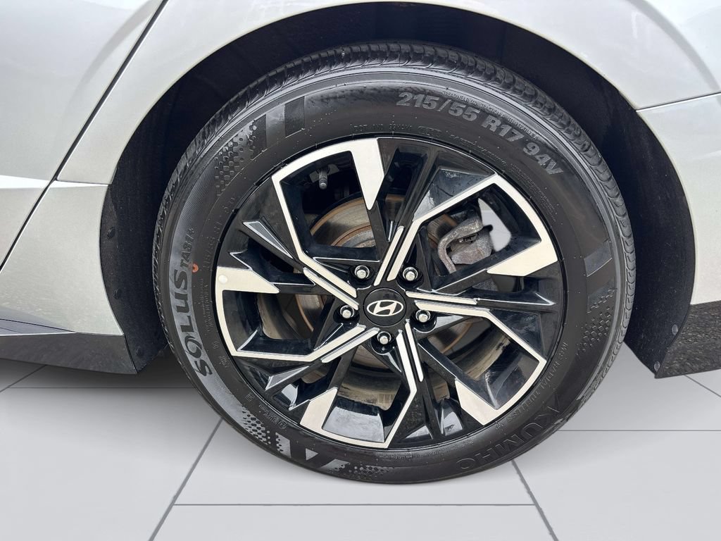 Used 2025 Hyundai Sonata SEL FWD image 9