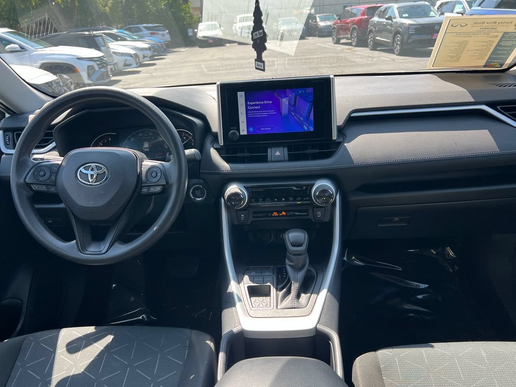 Used 2025 Toyota RAV4 XLE FWD image 20