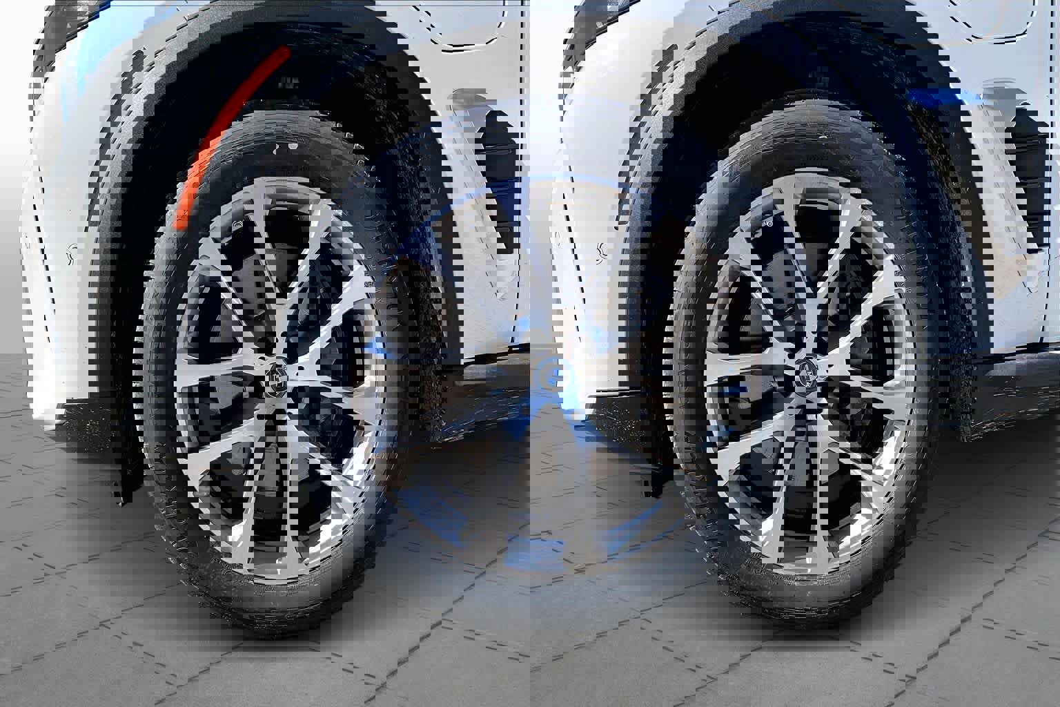 Used 2025 BMW X5 xDrive50e image 10