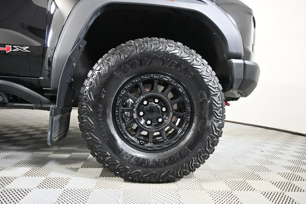 Used 2024 GMC Canyon AT4X w/ AT4X AEV Edition AWD/4WD image 12