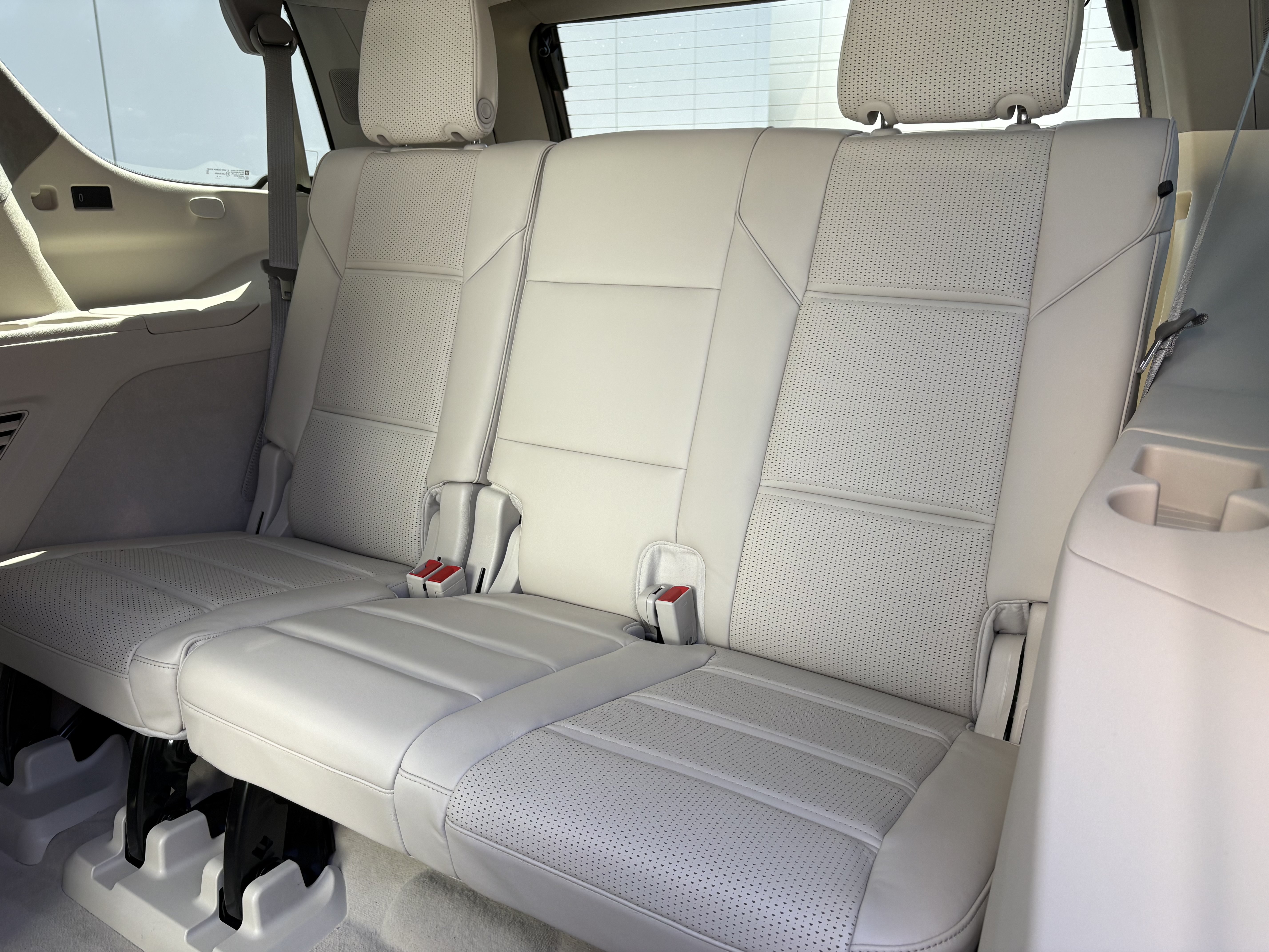Certified 2024 Cadillac Escalade Sport Platinum w/ LPO, ONYX Package AWD/4WD image 14