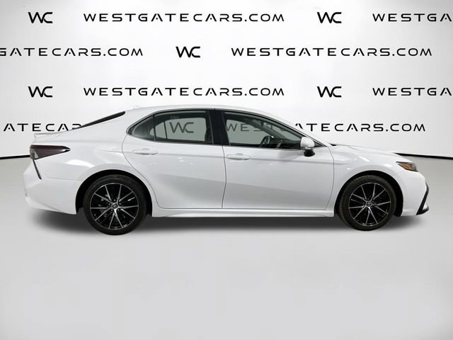 Used 2024 Toyota Camry SE image 42