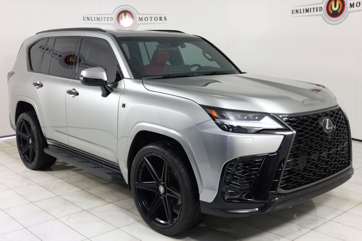 Used 2023 Lexus LX 600 F Sport w/ Accessory Package (Z1) AWD/4WD image 41