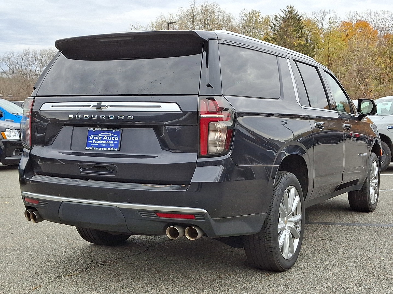 Used 2022 Chevrolet Suburban High Country image 10