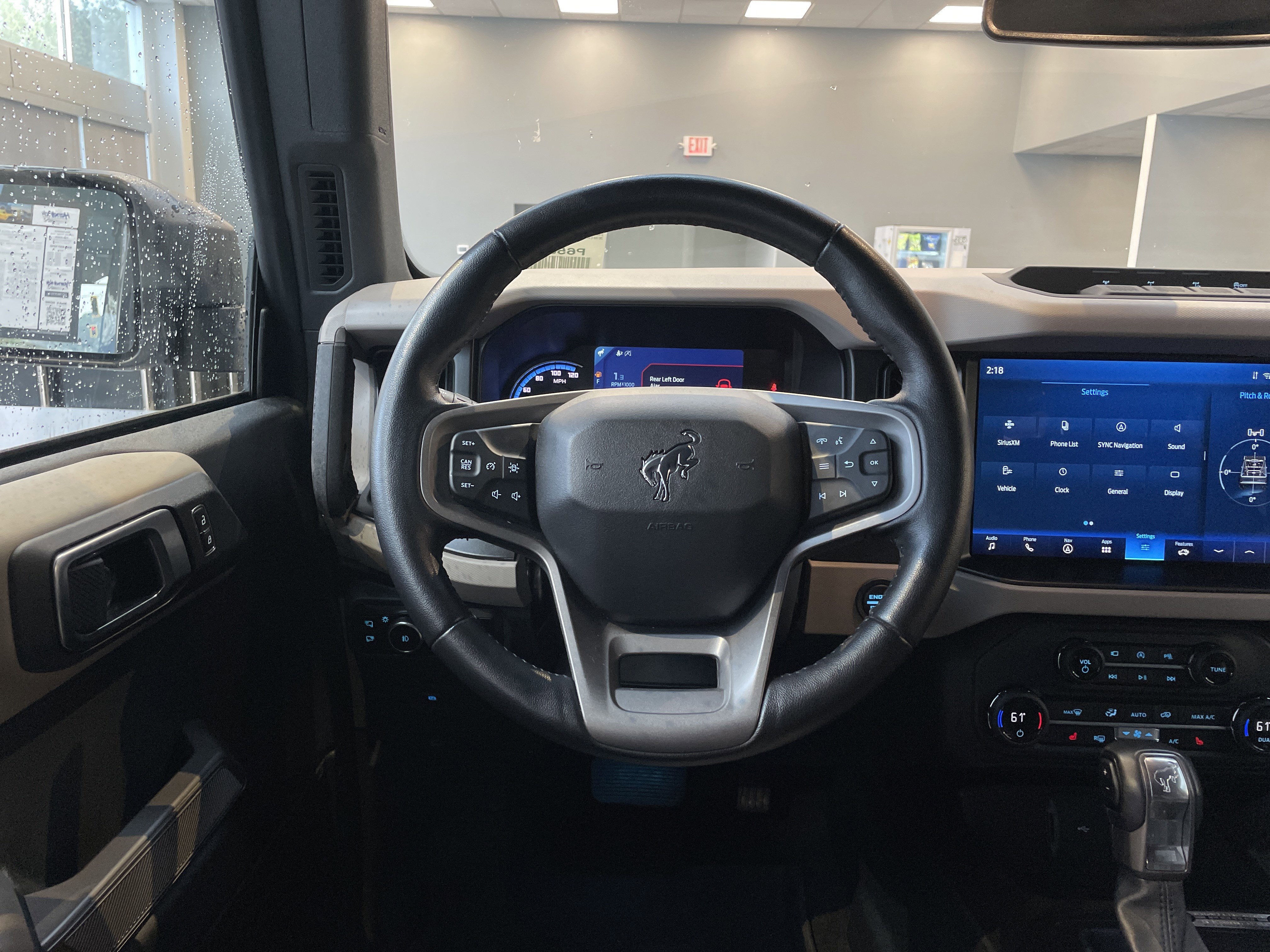 Used 2023 Ford Bronco Wildtrak image 18