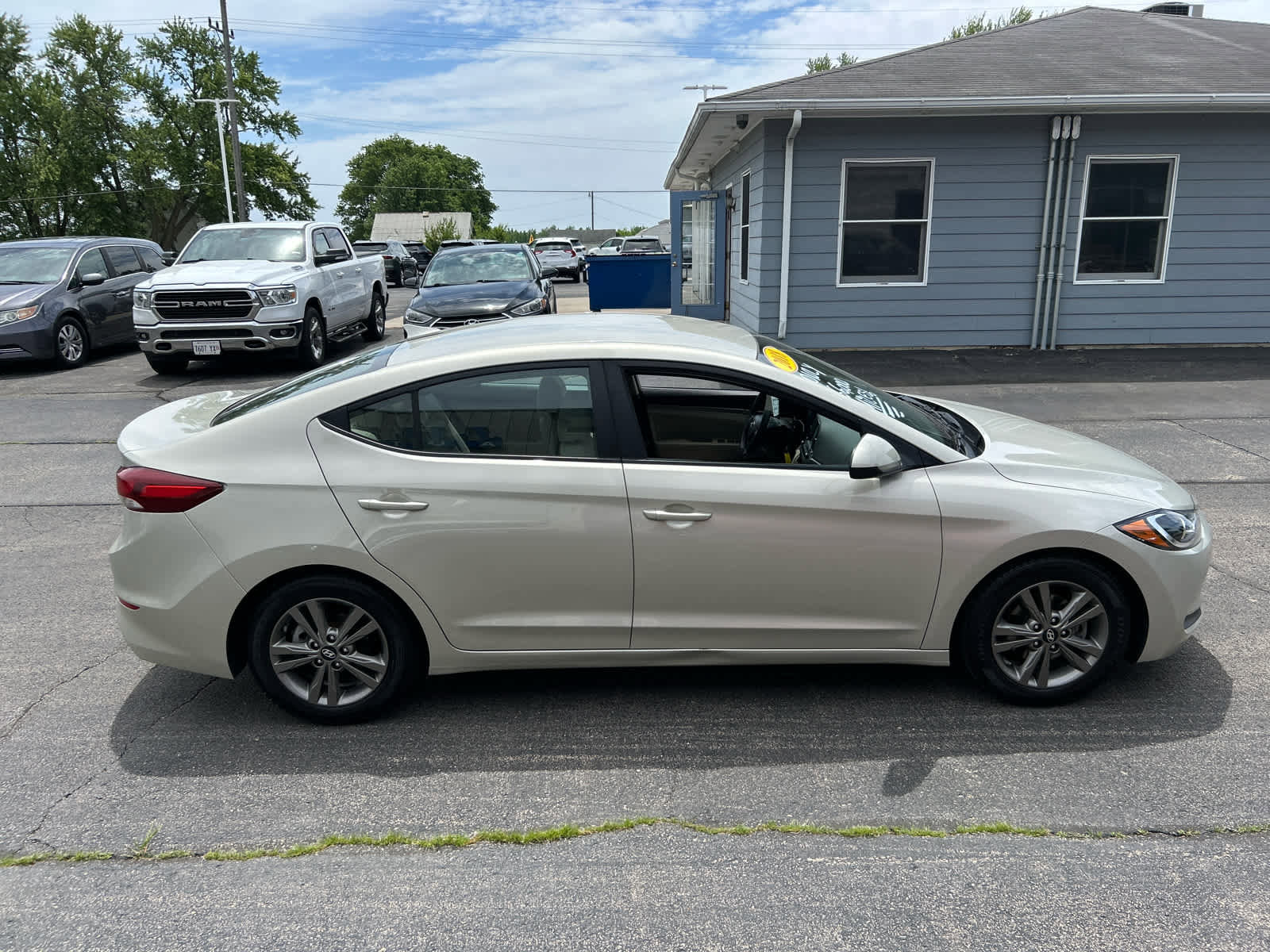 Used 2018 Hyundai Elantra SEL w/ Cargo Package FWD image 8