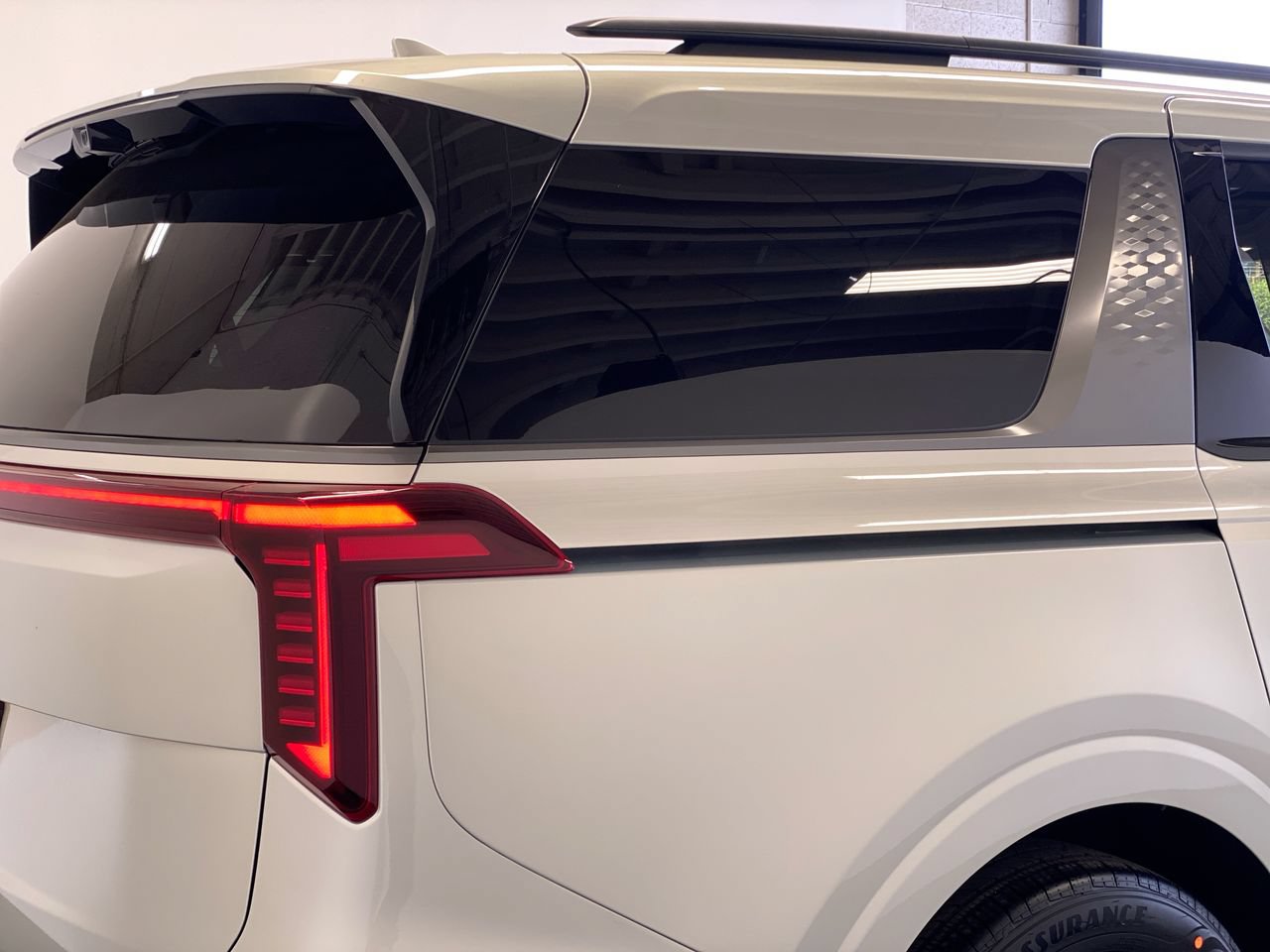 New 2026 Kia Carnival SX Prestige FWD image 10